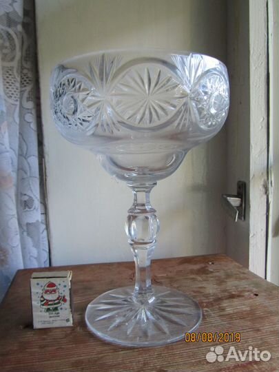 Вазы хрустальные с крышками кувшины, графины Чехия