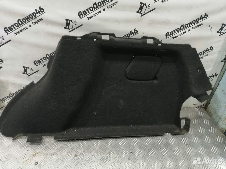 Обшивка багажника правая Renault Megane 3 хэтчбек
