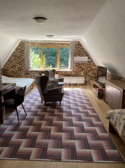 Дом 200 м² на участке 6 сот.