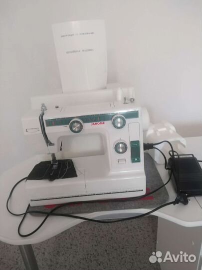 Швейная машинка. Оверлок