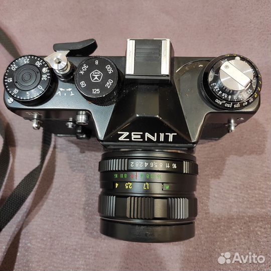 Зеркальный фотоаппарат плёночный Зенит 11