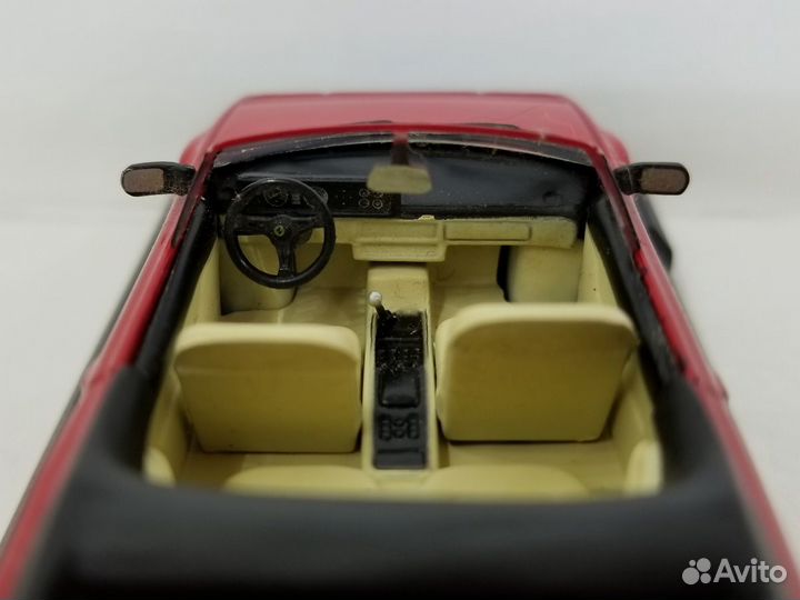 Ferrari mondial cabrio 1:43 No38