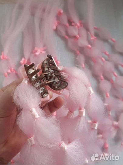 Пряди на заколках