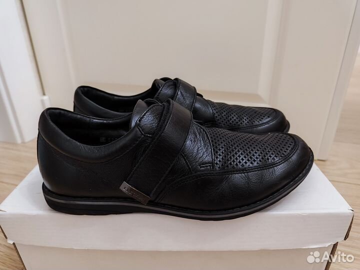 Туфли для мальчика (два вида)