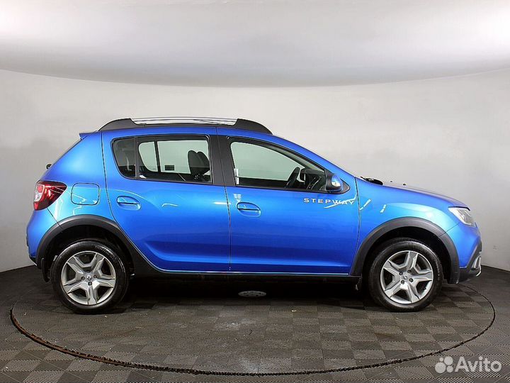 Renault Sandero Stepway 1.6 AT, 2020, 84 850 км