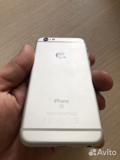 iPhone 6S, 64 ГБ
