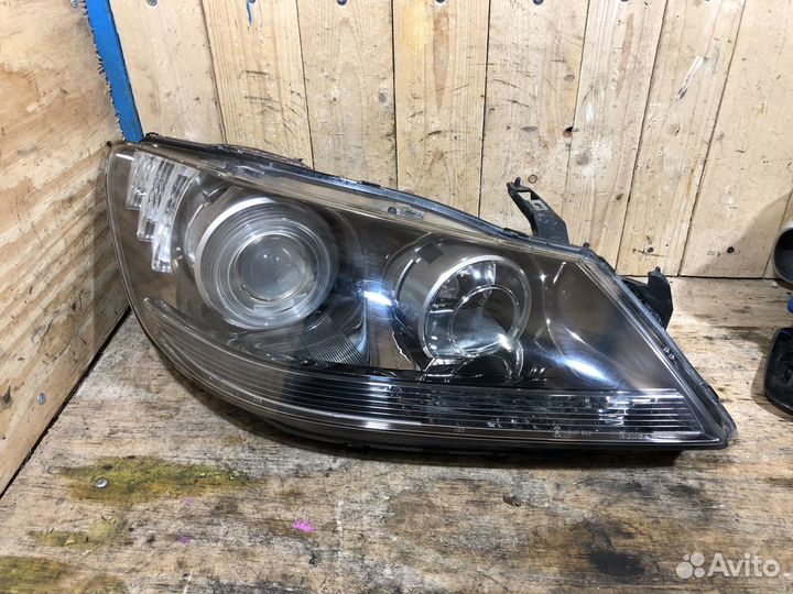 Фара правая Honda Legend 4 ксенон 140360