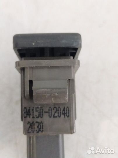 Кнопка омывателя фар Toyota Avensis T270 2ZR-FAE