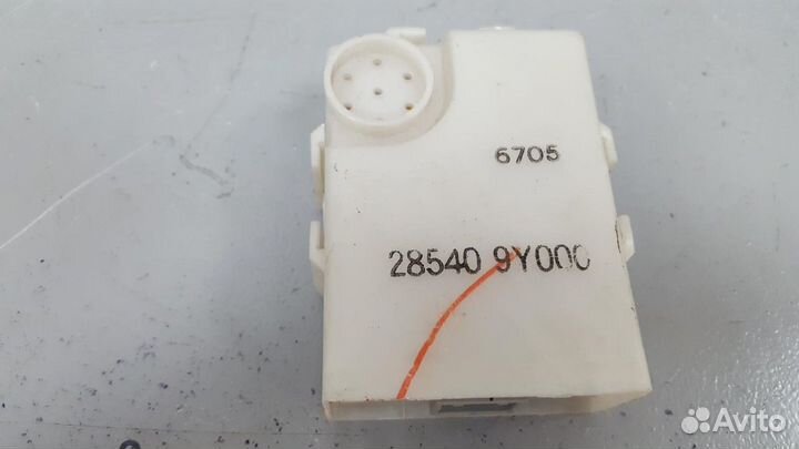 Блок управления дверьми Nissan Teana J31 VQ23 2.3Л