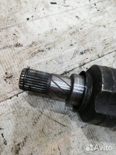 Привод левый Mitsubishi Lancer X 4B11