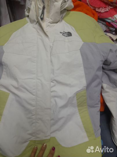 Горнолыжная куртка женская