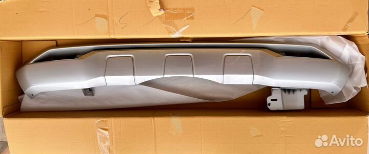 Накладка заднего бампера Mitsubishi Pajero Sport