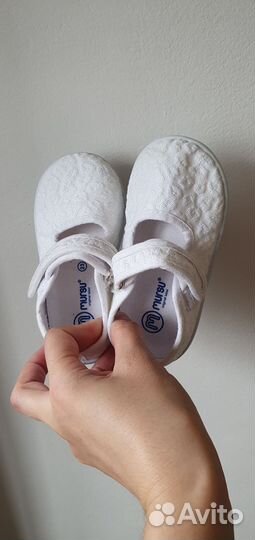 Обувь на девочку