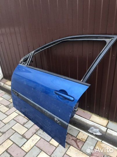 Дверь передняя левая Renault Megane 2 1.6
