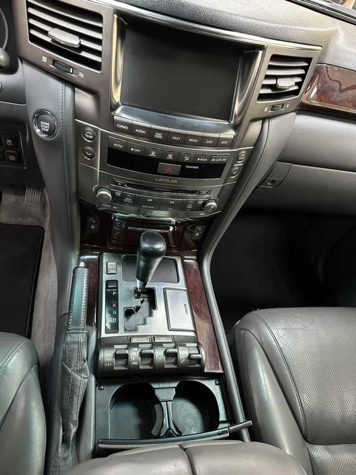 Lexus LX: фото владельца