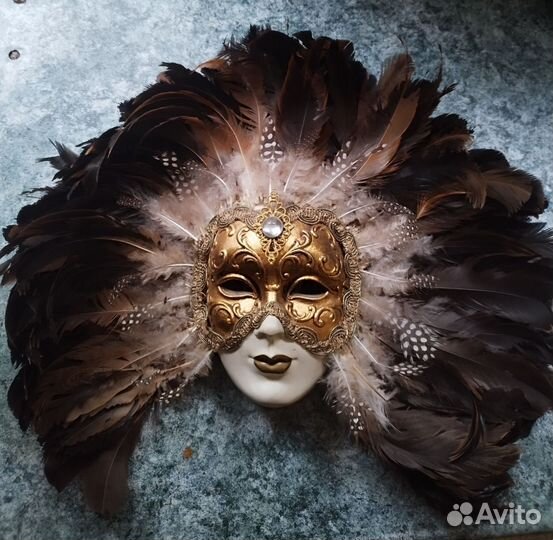 Маска пано фарфоровая навесная гипсовая