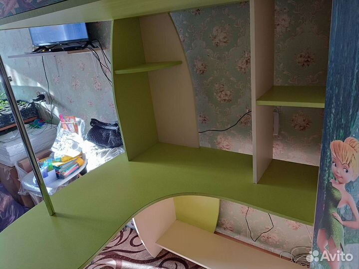 Двухъярусная кровать со шкафом и столом