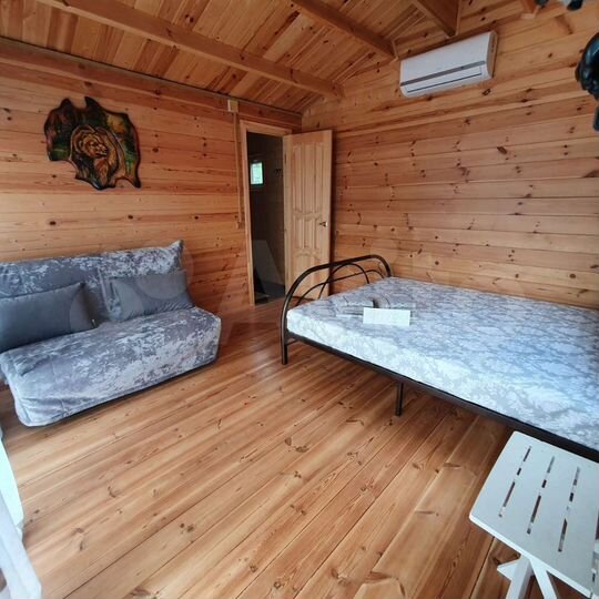 Дом 20 м² на участке 9 сот.