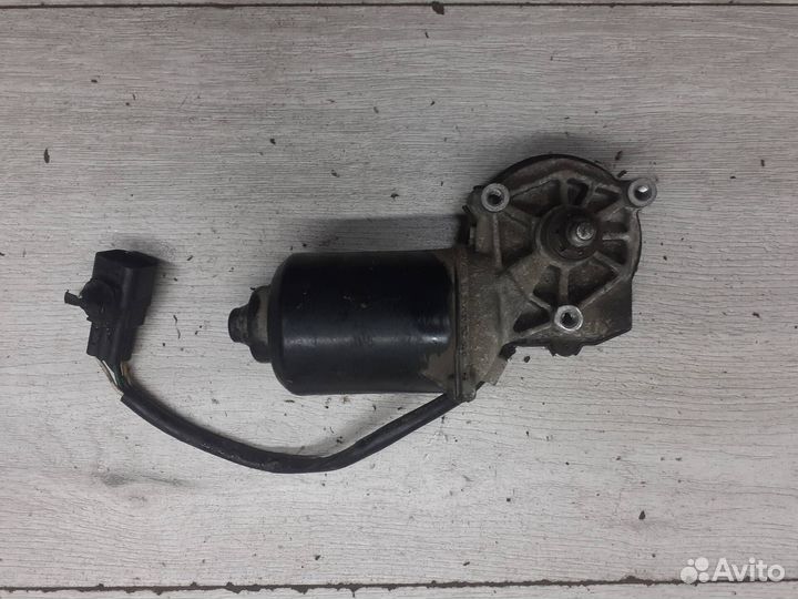 Моторчик стеклоочистителя Hyundai Starex H1