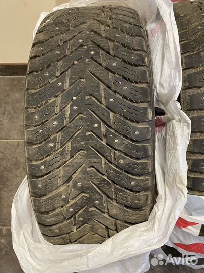 Nokian Tyres Hakkapeliitta 8 225/55 R18 97T