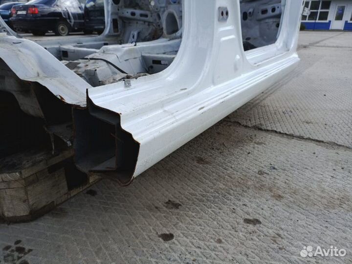 Порог правый Kia Rio 3 седан 1.4 G4FA 2016