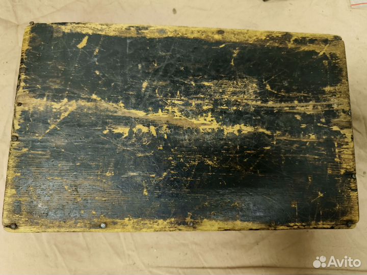 Деревянный сундучок