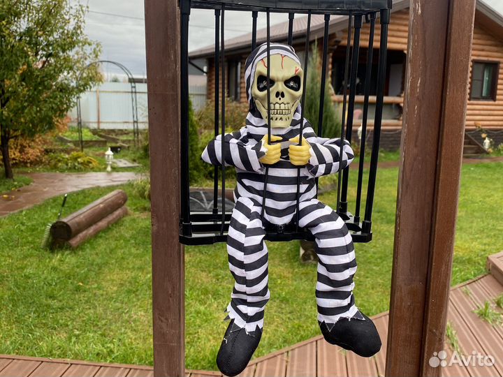 Игрушка интерактивная скелетик
