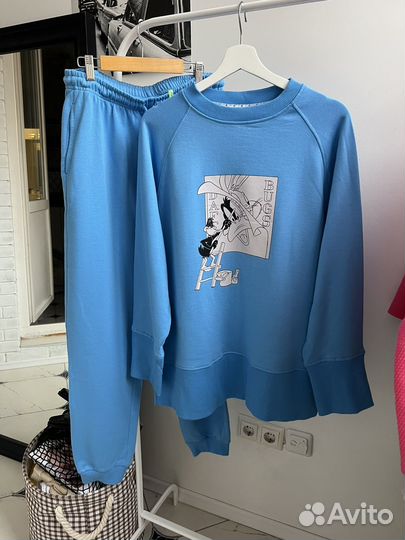 Костюм спортивный