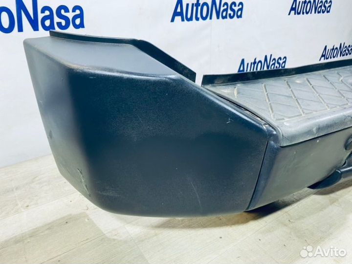 Бампер задний Nissan Armada SUV VK56DE 2004