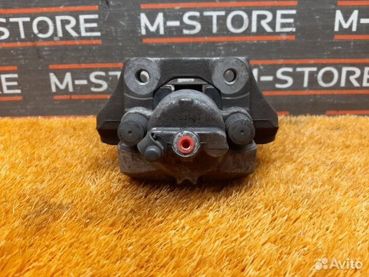 Суппорт задний левый Bmw X5 E70 N52B30A 2007