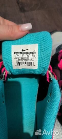 Продам кроссовки Nike для девочки 34р и 35р