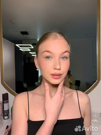 Коррекция и окрашивание бровей