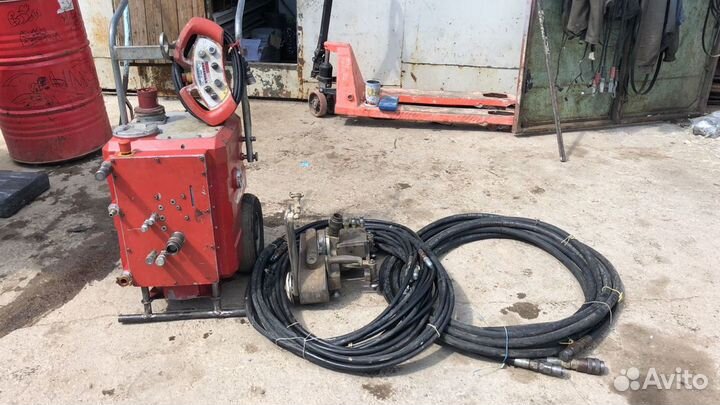 Стенорезная машина Hilti 32