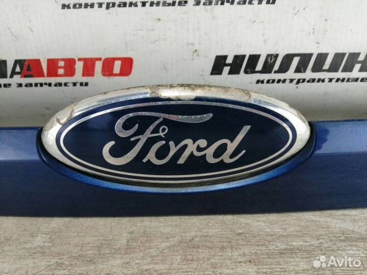 Молдинг крышки багажника Ford Focus 2 1.8 2009