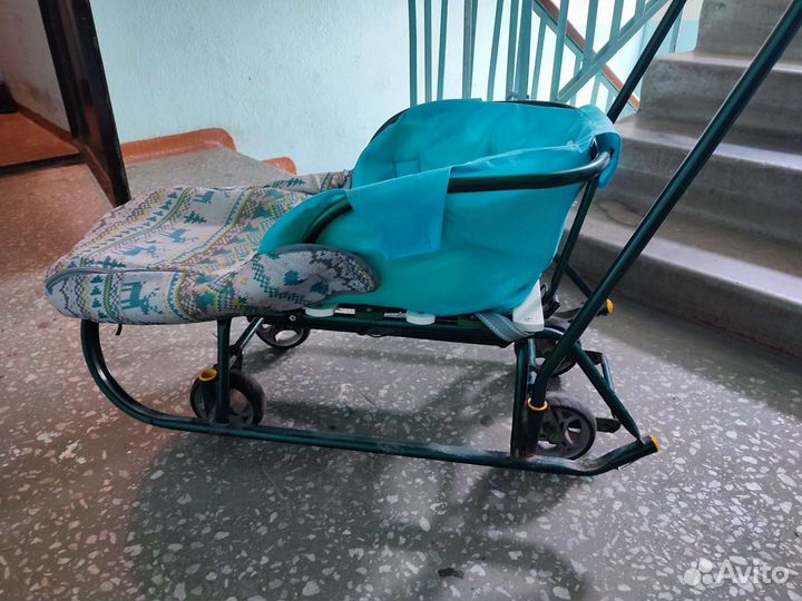 Детские зимние санки на колесах