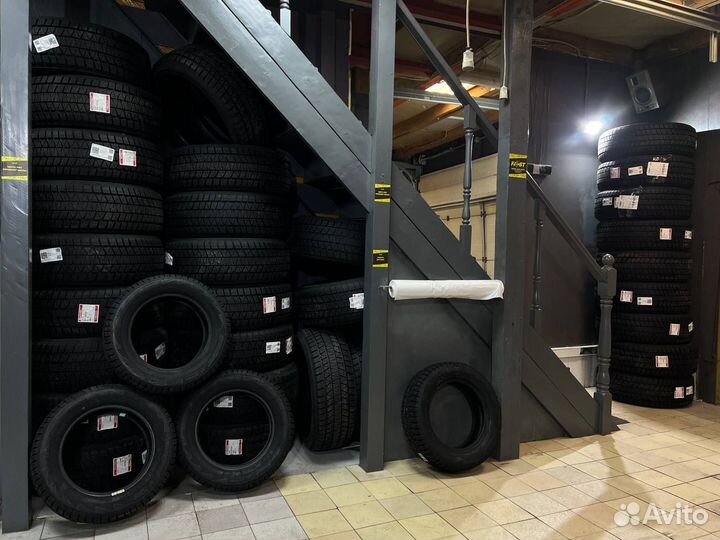 Nokian Tyres Hakkapeliitta 10p SUV 275/45 R20 110T