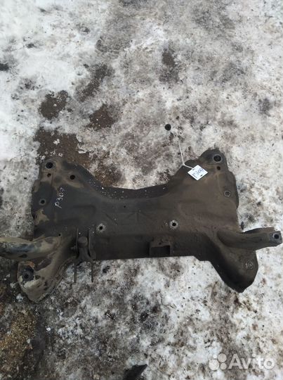 Передний подрамник Пежо 307