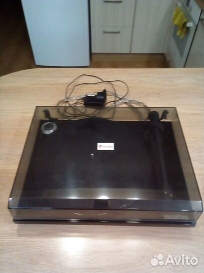 Проигрыватель винила Pro-Ject Essential iii