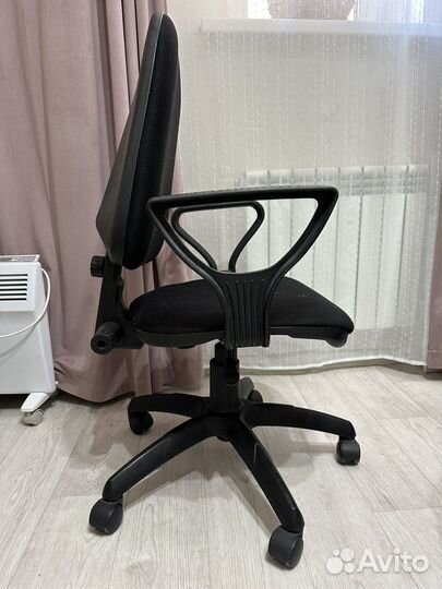 Компьютерное кресло