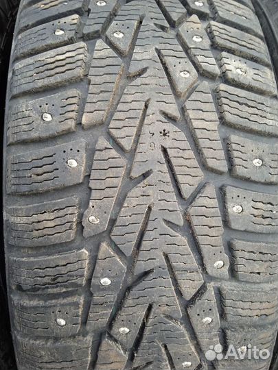 Nokian Tyres Hakkapeliitta 7 SUV 215/65 R16 102T