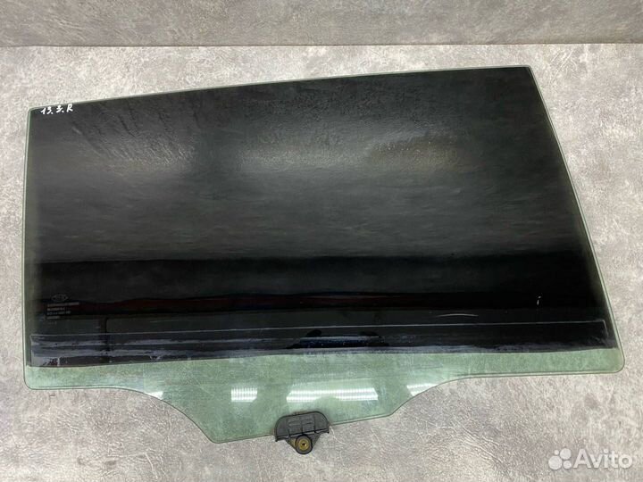 Стекло двери задней правой Kia Sportage 3 SL 2011