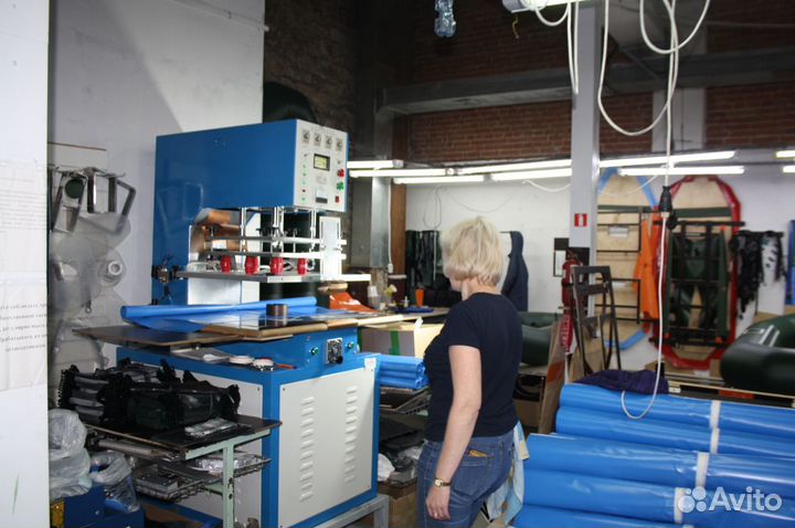 Помощник швейного цеха