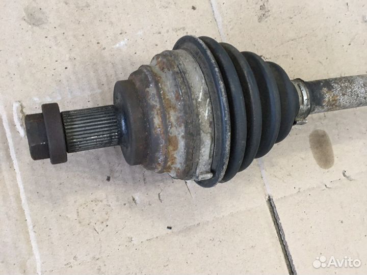 Привод передний левый Skoda Octavia A5 (3318)