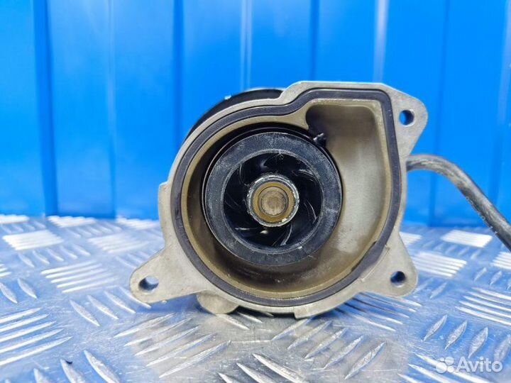 Помпа водяная Volkswagen Golf MK6 1.2 CBZ 2012