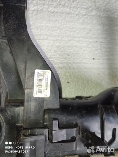 Радиатор охлаждения двигателя Chevrolet Cruze