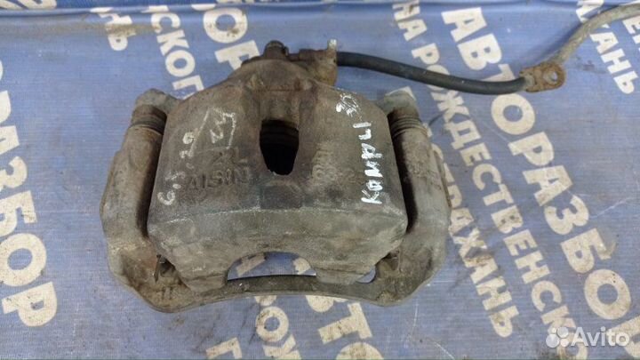 Передний левый суппорт Toyota Camry 30 седан