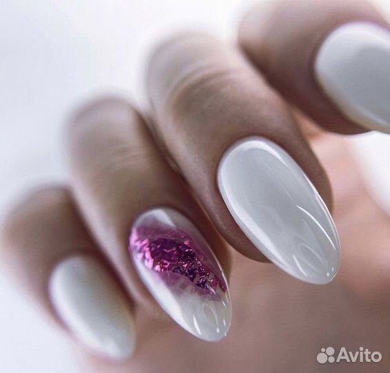 Маникюр и педикюр