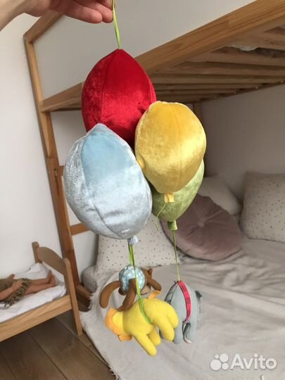 Мобиль и бортик (икеа) для детской кроватки