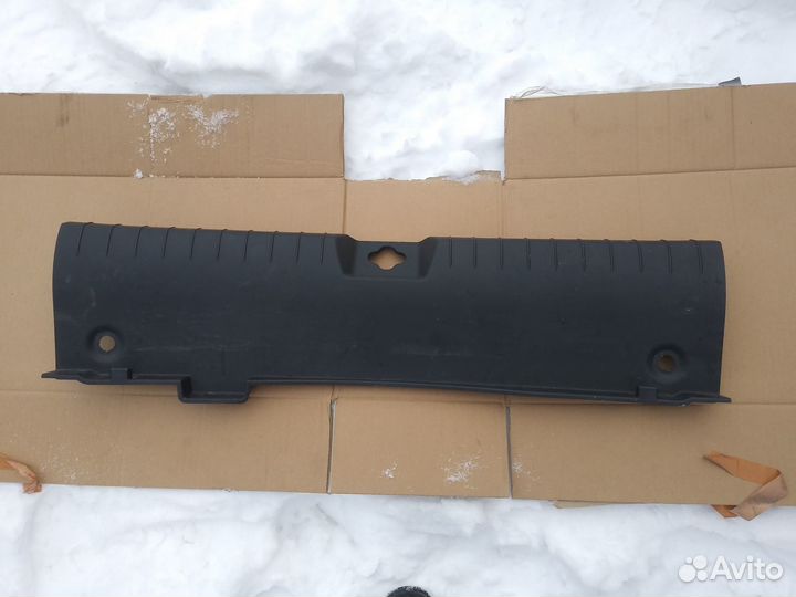 Обшивка панели задка Kia K5