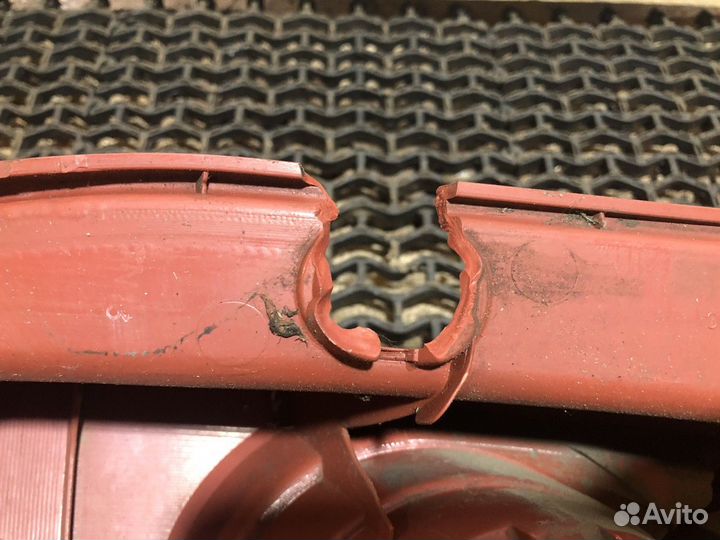 Фонарь задний левый Мазда 5 Mazda 5